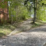 Stadtrandgefluester-ferienwohnung Fuer 2 Personen Krakow am See
