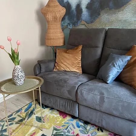 Stadtrandgefluester-ferienwohnung Fuer 2 Personen *