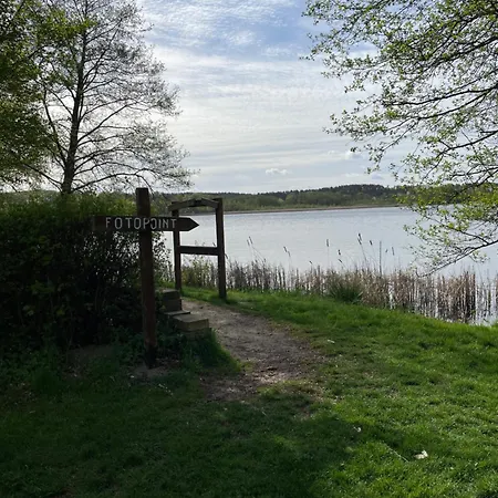 Stadtrandgefluester-ferienwohnung Fuer 2 Personen
