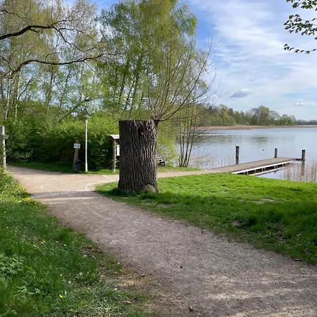 Stadtrandgefluester-ferienwohnung Fuer 2 Personen Appartamento *