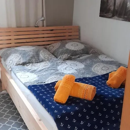 Stadtrandgefluester-ferienwohnung Fuer 2 Personen *